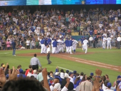 Dodgers walk off home run
